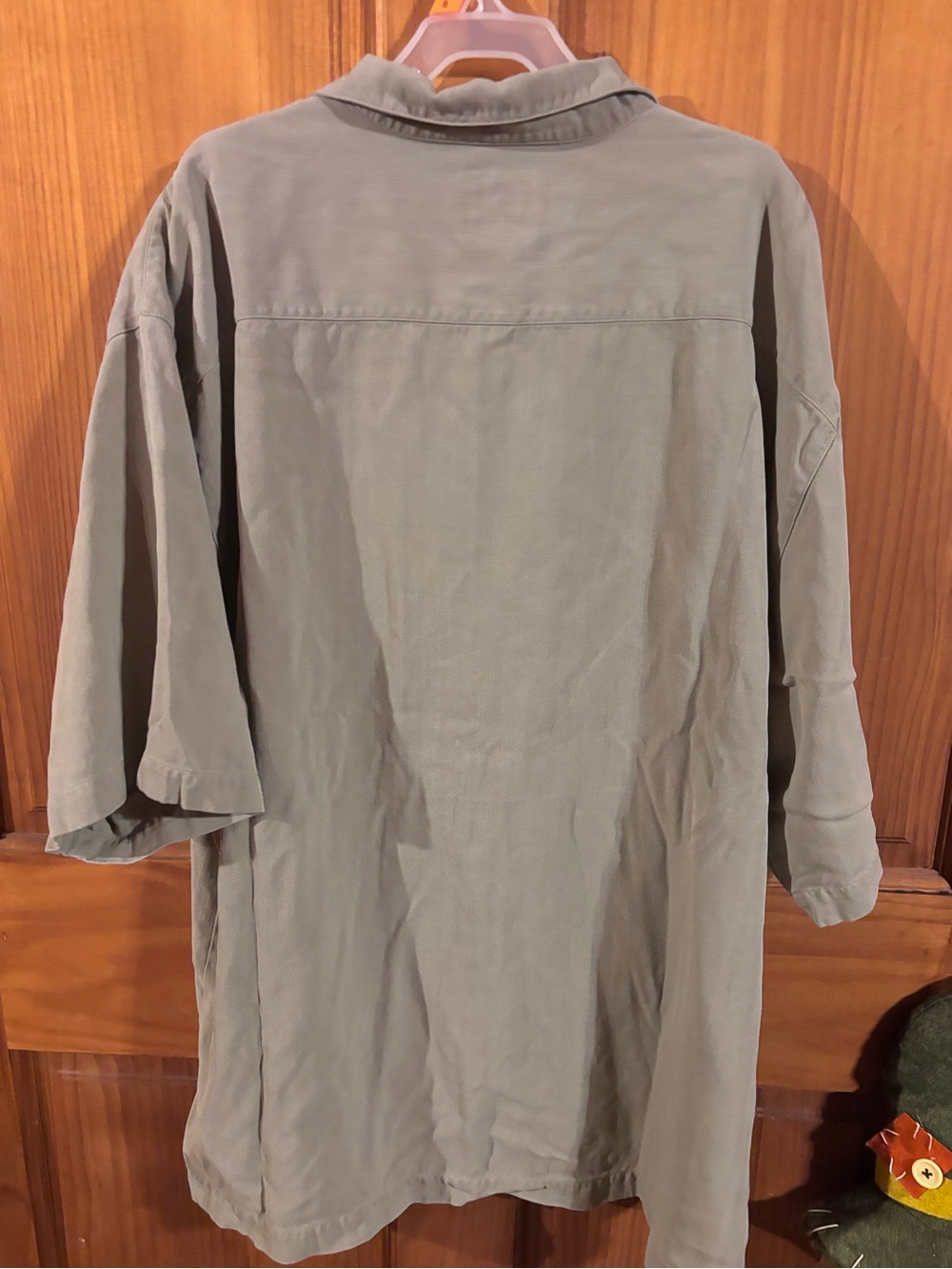 Tommy Bahama Short-Sleeve Button Front Shirt Jacket in Sage Green - Picture 3 of 4